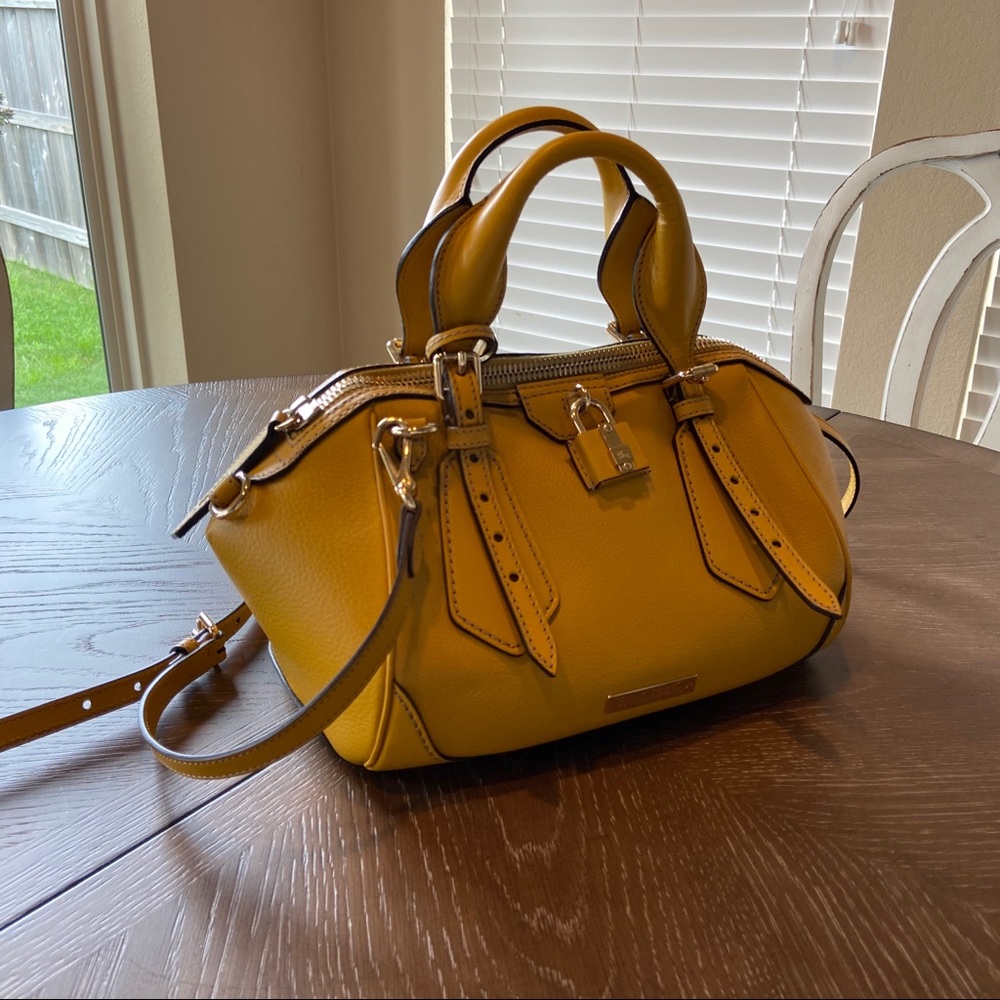 Burberry Authentic Bag